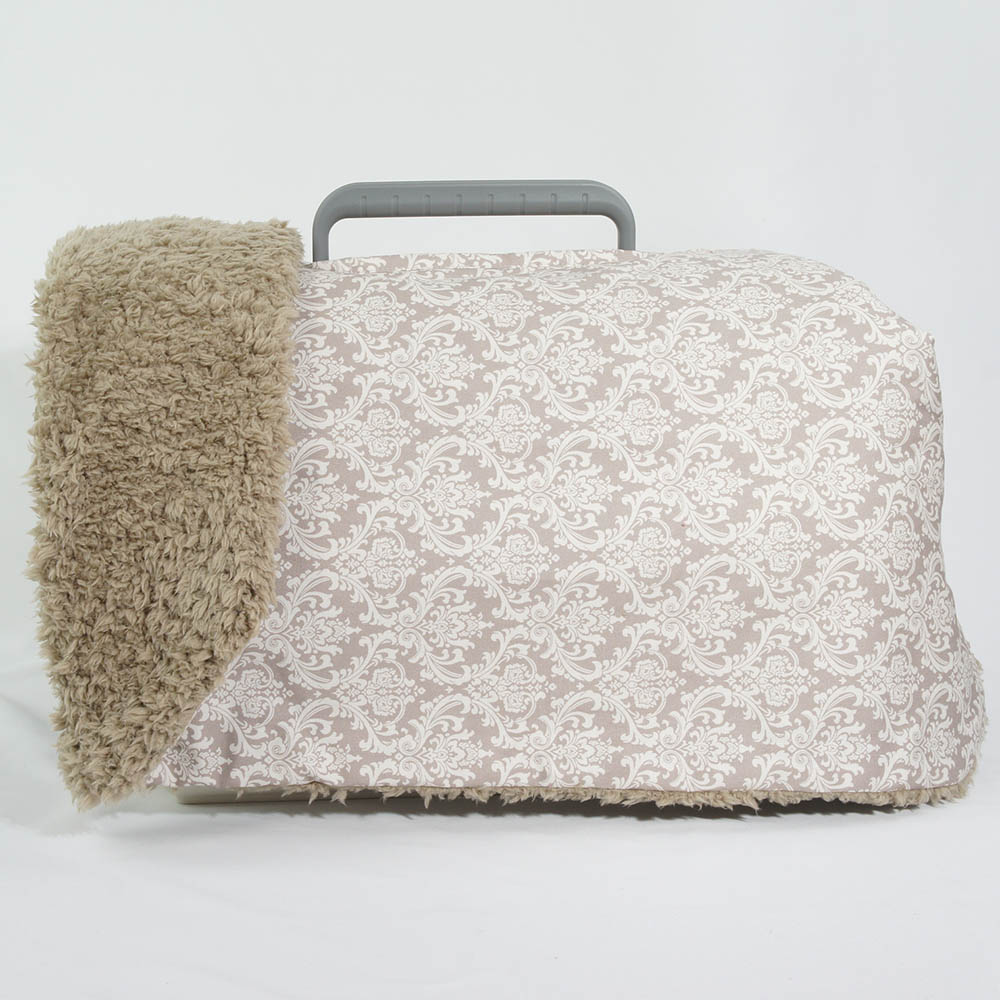 あったか３WAY キャリーカバーブランケット ダマスク ベージュファー＜マルチ幅＞ Sサイズ（トグルボタン付き）