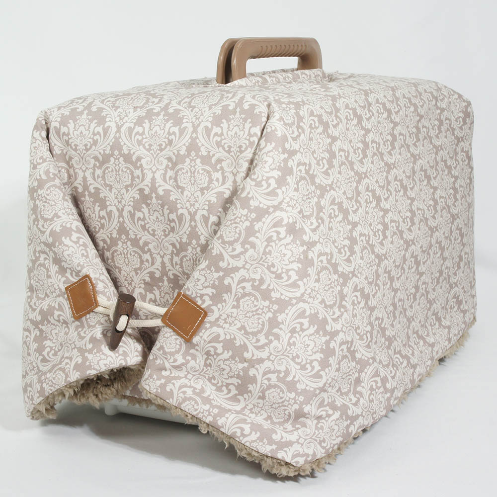 あったか３WAY キャリーカバーブランケット ダマスク ベージュファー＜マルチ幅＞ Sサイズ（トグルボタン付き）