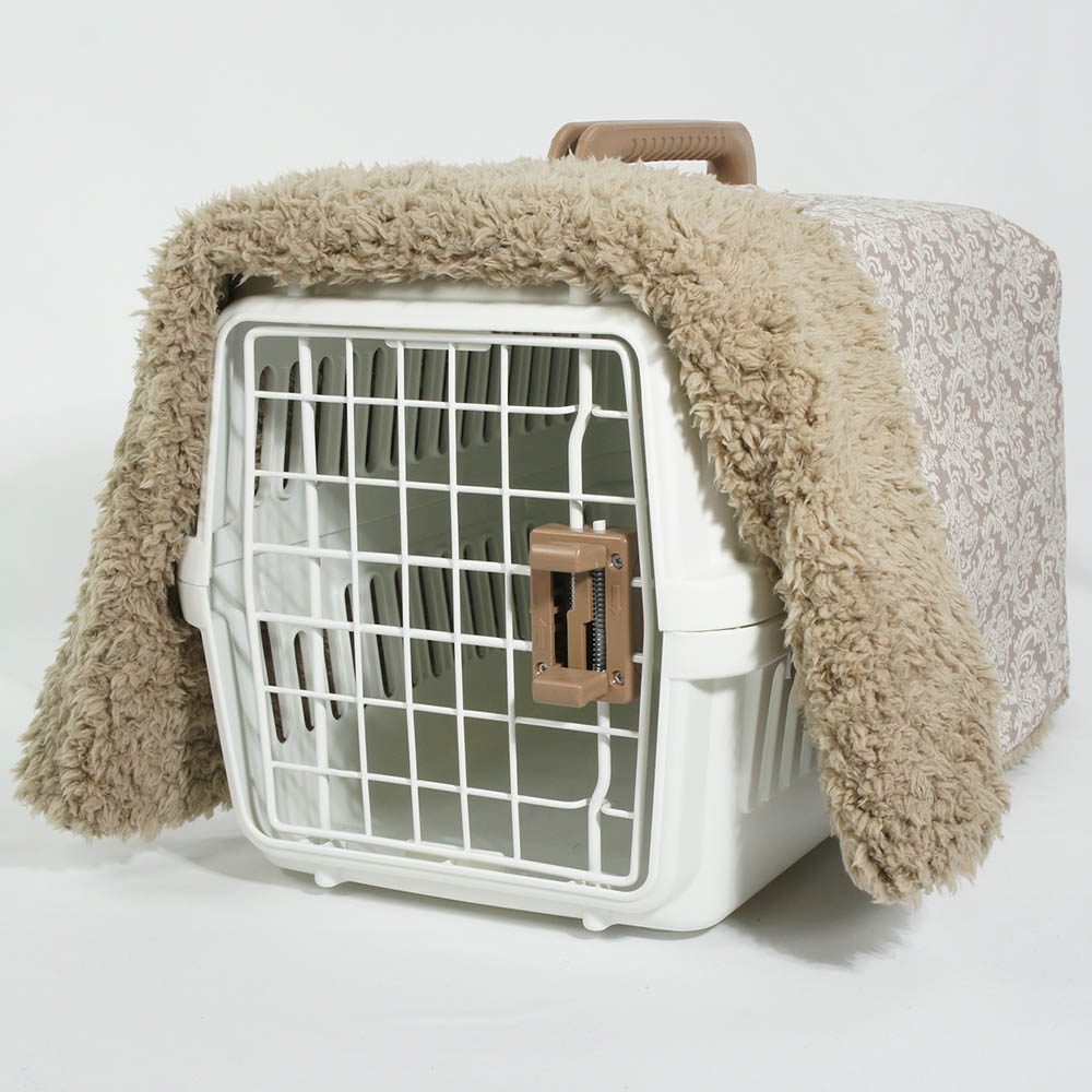 あったか３WAY キャリーカバーブランケット ダマスク ベージュファー＜マルチ幅＞ Sサイズ（トグルボタン付き）