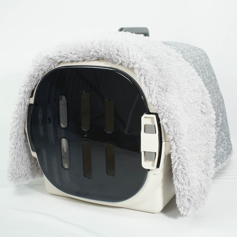 あったか３WAY キャリーカバーブランケット ダマスク グレーファー＜マルチ幅＞ Mサイズ（トグルボタン付き）