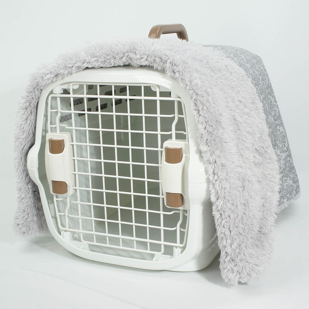 あったか３WAY キャリーカバーブランケット ダマスク グレーファー＜マルチ幅＞ Mサイズ（トグルボタン付き）