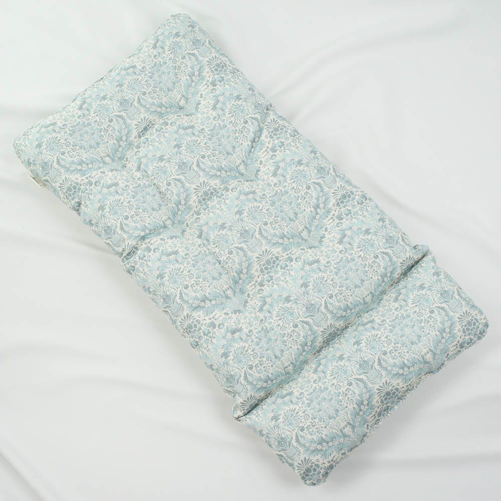 あごのせ縁無しクッション/クレートクッション royal albert ダマスク アラベスク サックスブルー Mサイズ