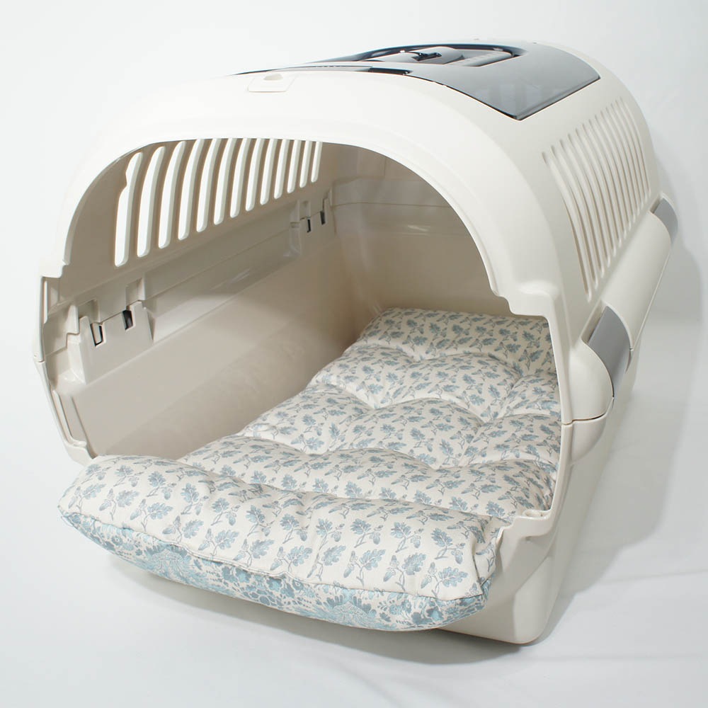 あごのせ縁無しクッション/クレートクッション royal albert ダマスク アラベスク サックスブルー Mサイズ