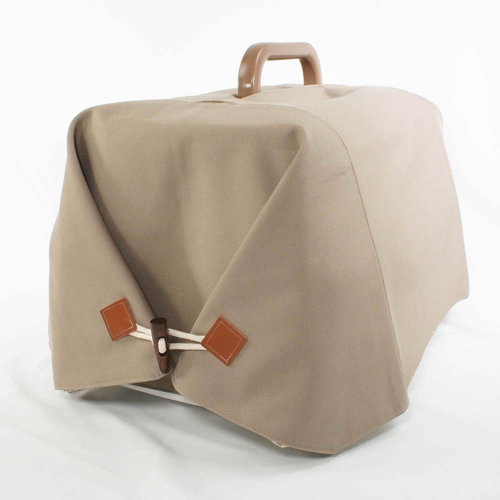 Helen's クレートカバー モカ Sサイズ トグルボタン付き