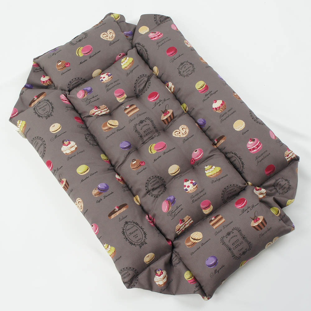 ペットが喜ぶ キャリークッションベッド/クレートクッション マカロンチョコドット Sサイズ