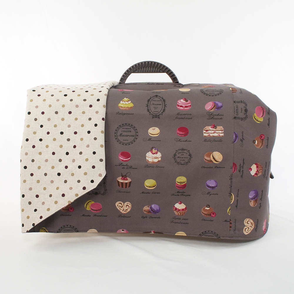 Helen's クレートカバー マカロンチョコドット Sサイズ トグルボタン付き