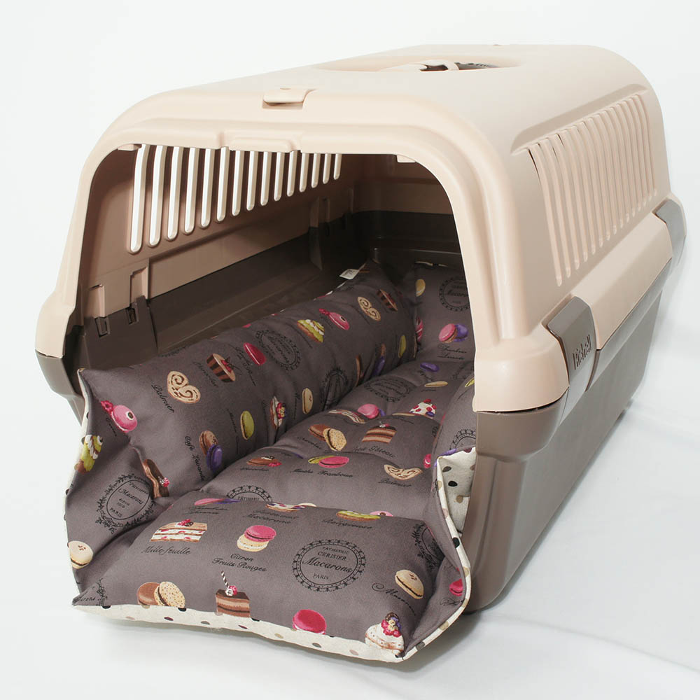 ペットが喜ぶ キャリークッションベッド/クレートクッション マカロンチョコドット Mサイズ