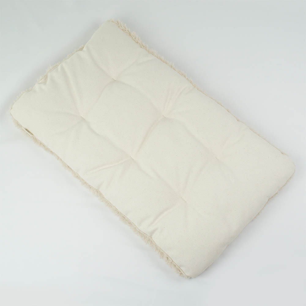 縁無しクッションベッド/クレートクッション カミカミ大好きちゃん用 ８号帆布生地 生成ファー Mサイズ