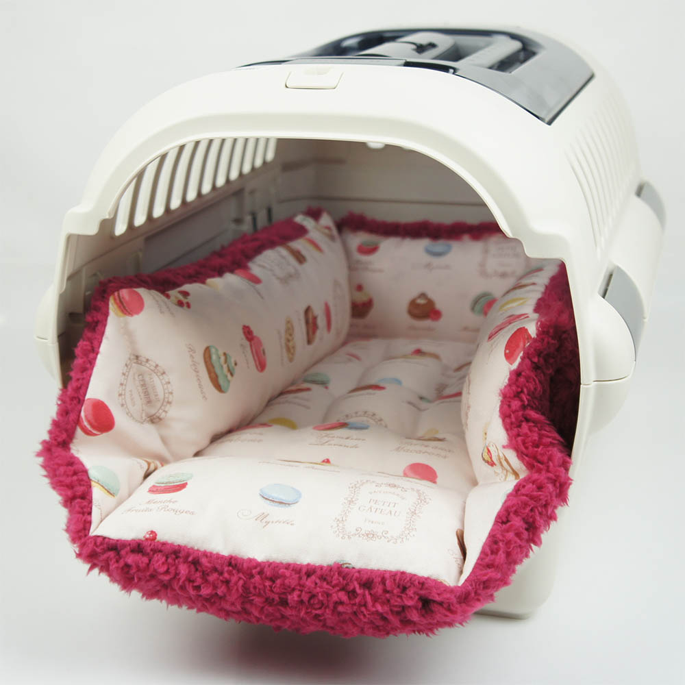 ペットが喜ぶ キャリークッションベッド/クレートクッション マカロンピンクファーラズベリー Sサイズ