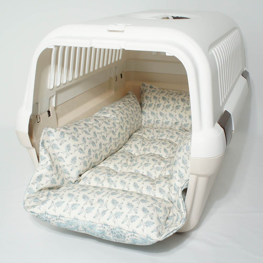 ペットが喜ぶ キャリークッションベッド/クレートクッション  royal albert ダマスク アラベスク サックスブルー Mサイズ