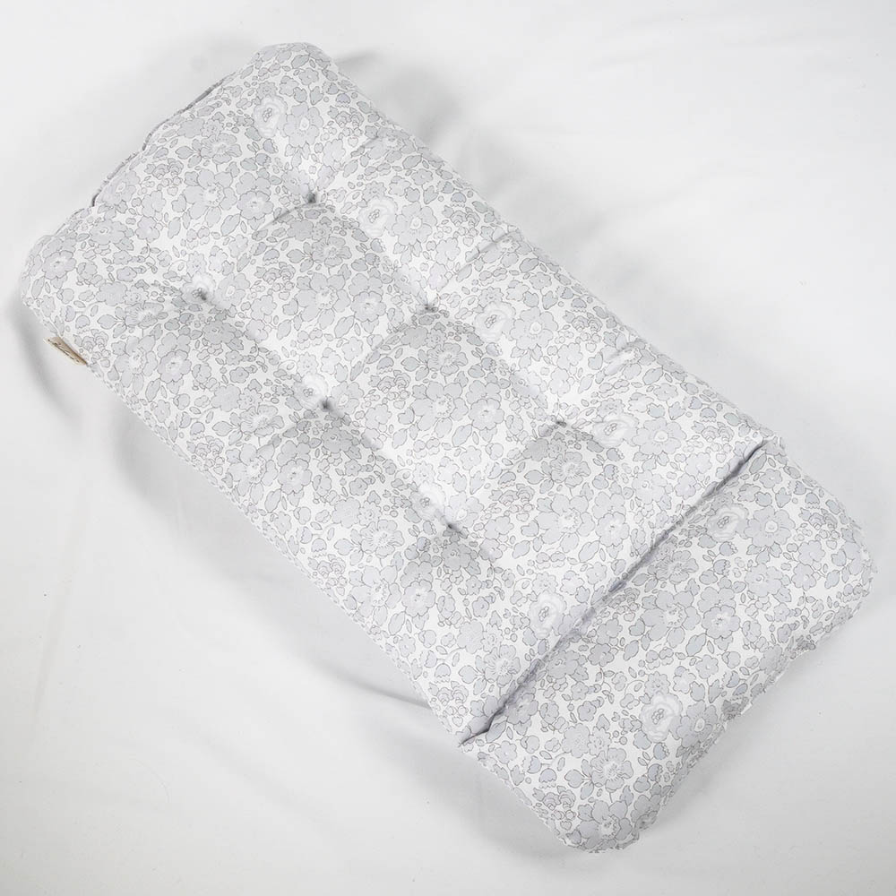 夏用 あごのせ縁無しクッション iCOLD 接触冷感 リバティプリント Betsy グレー Sサイズ