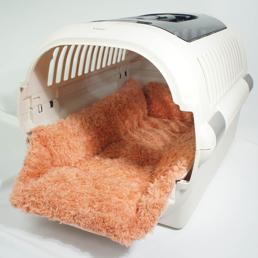 ペットが喜ぶ キャリークッションベッド/クレートクッション マカロンピンクファーコーラル Mサイズ