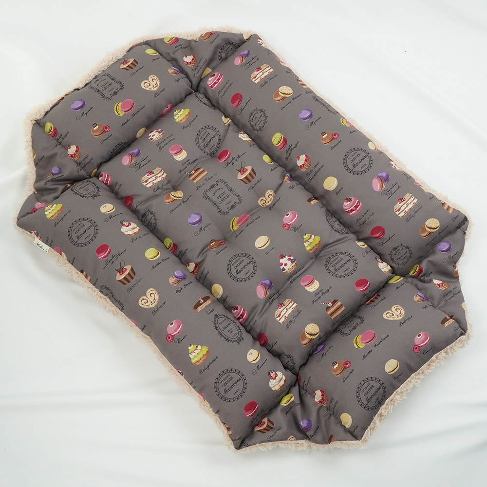 ペットが喜ぶ キャリークッションベッド/クレートクッション マカロンチョコファー Mサイズ