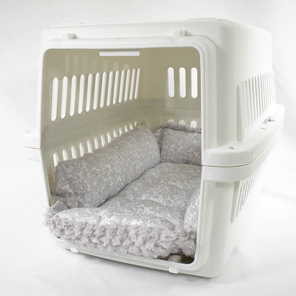 ペットが喜ぶ キャリークッションベッド リバティプリント Betsy グレーファー Sサイズ