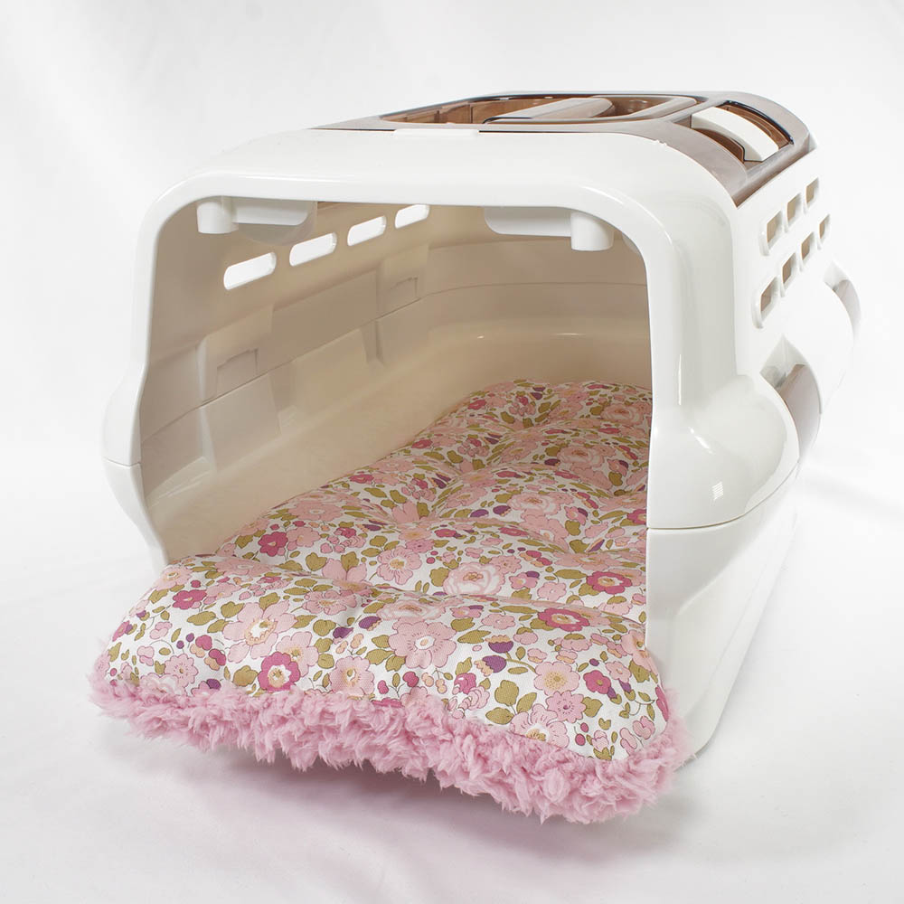 あごのせ縁無しクッション/クレートクッション リバティプリント Betsy ピンクファー Sサイズ