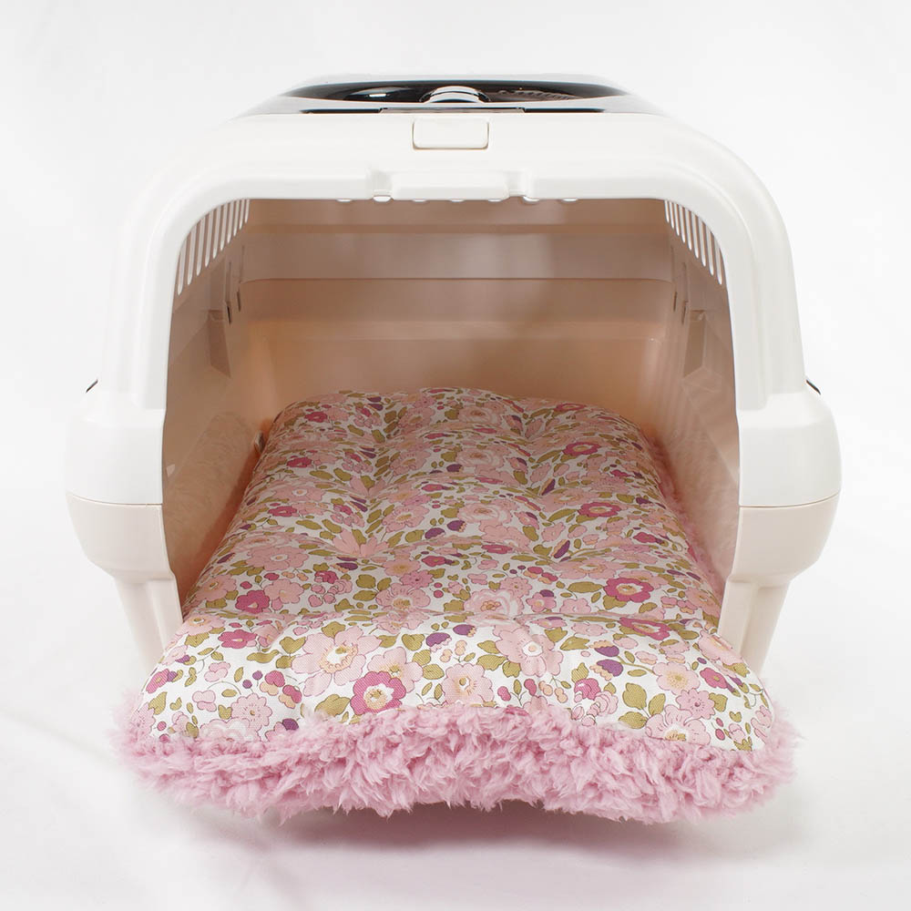 あごのせ縁無しクッション/クレートクッション リバティプリント Betsy ピンクファー Sサイズ