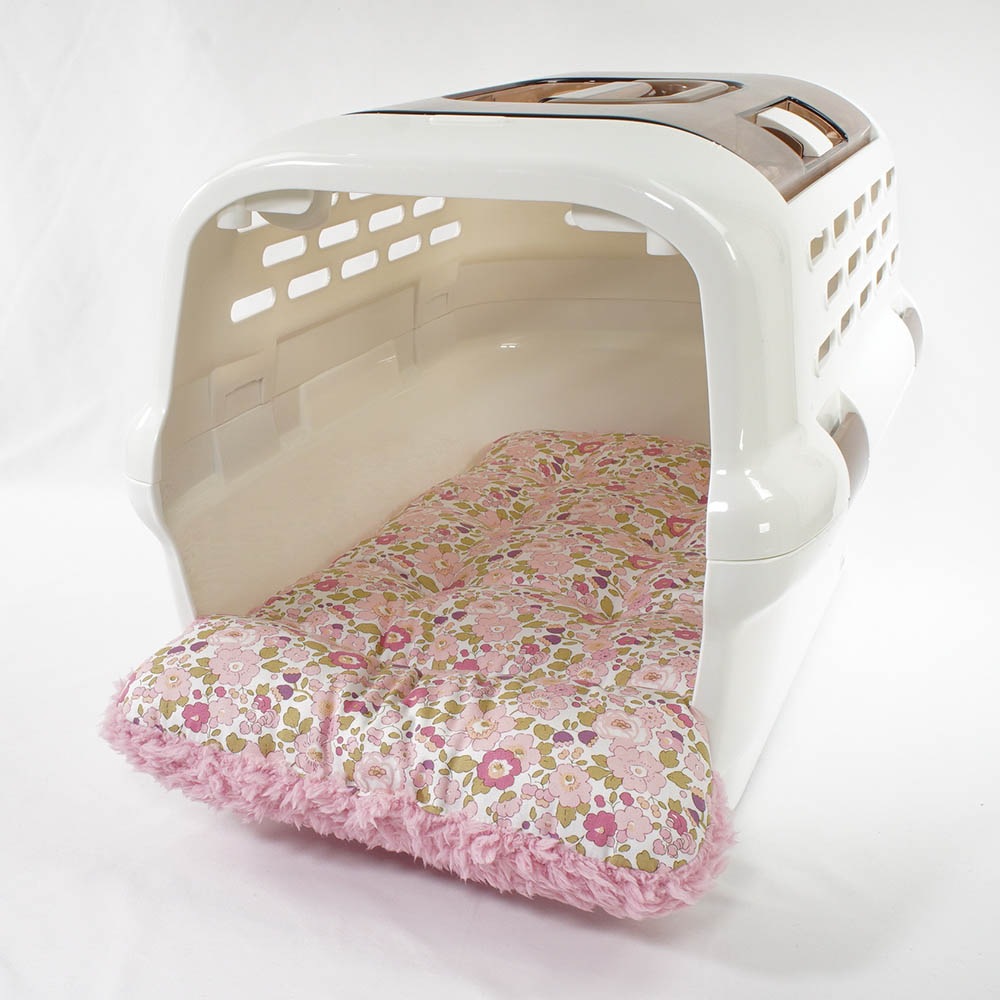 あごのせ縁無しクッション/クレートクッション リバティプリント Betsy ピンクファー Mサイズ