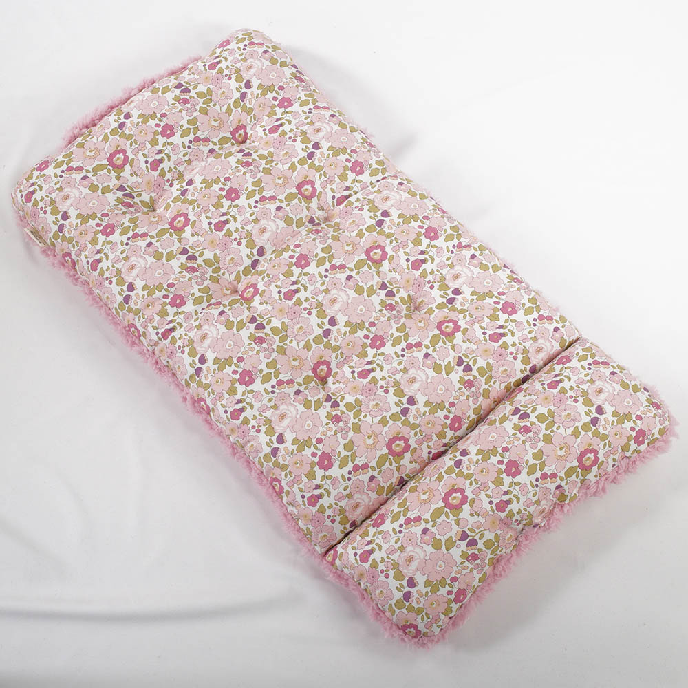 あごのせ縁無しクッション/クレートクッション リバティプリント Betsy ピンクファー Mサイズ