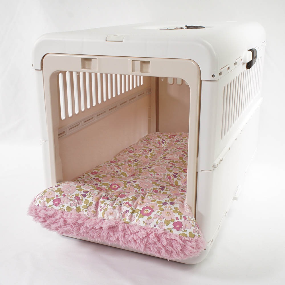 あごのせ縁無しクッション/クレートクッション リバティプリント Betsy ピンクファー Mサイズ