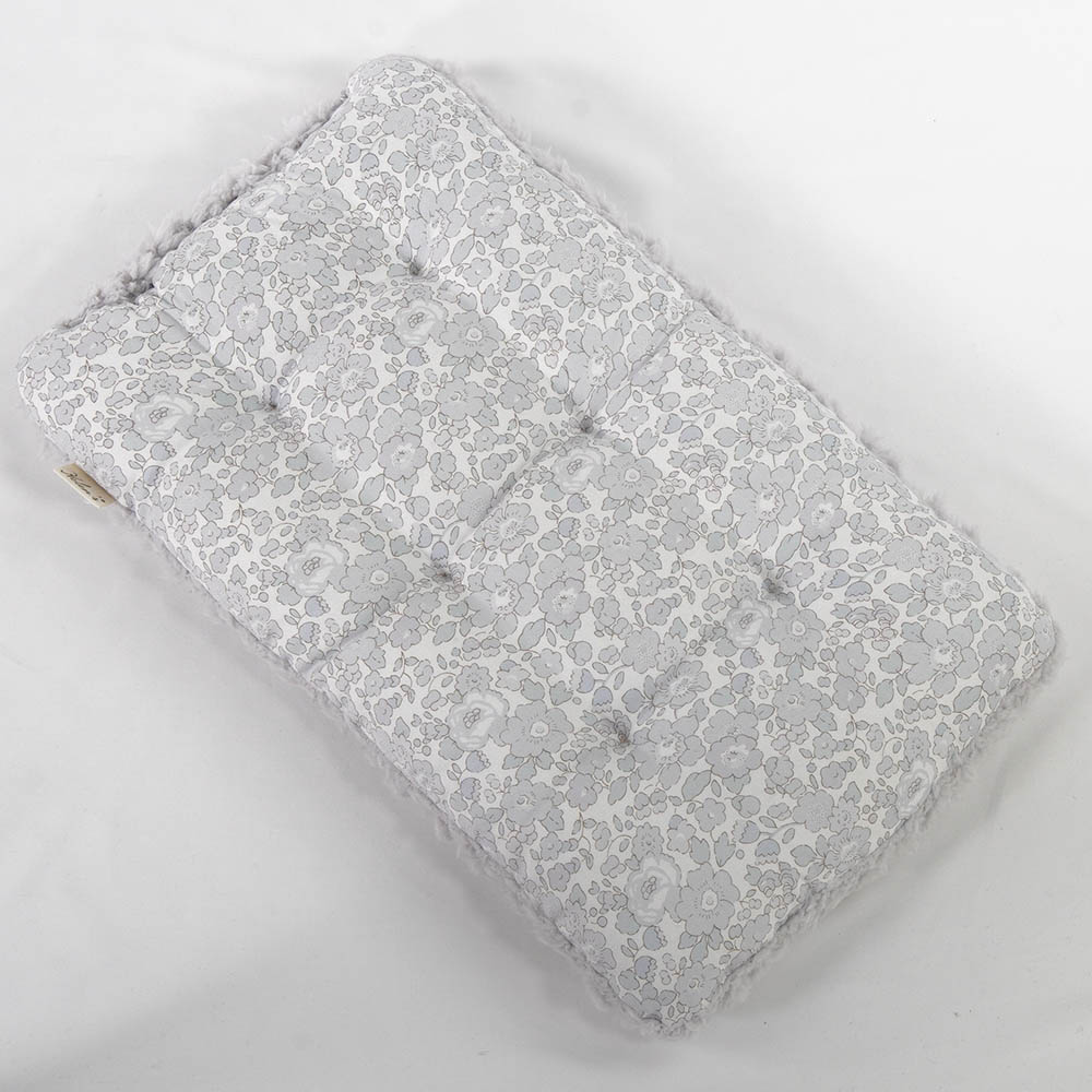 縁無しクッションベッド/クレートクッション リバティプリント Betsy グレーファー Sサイズ