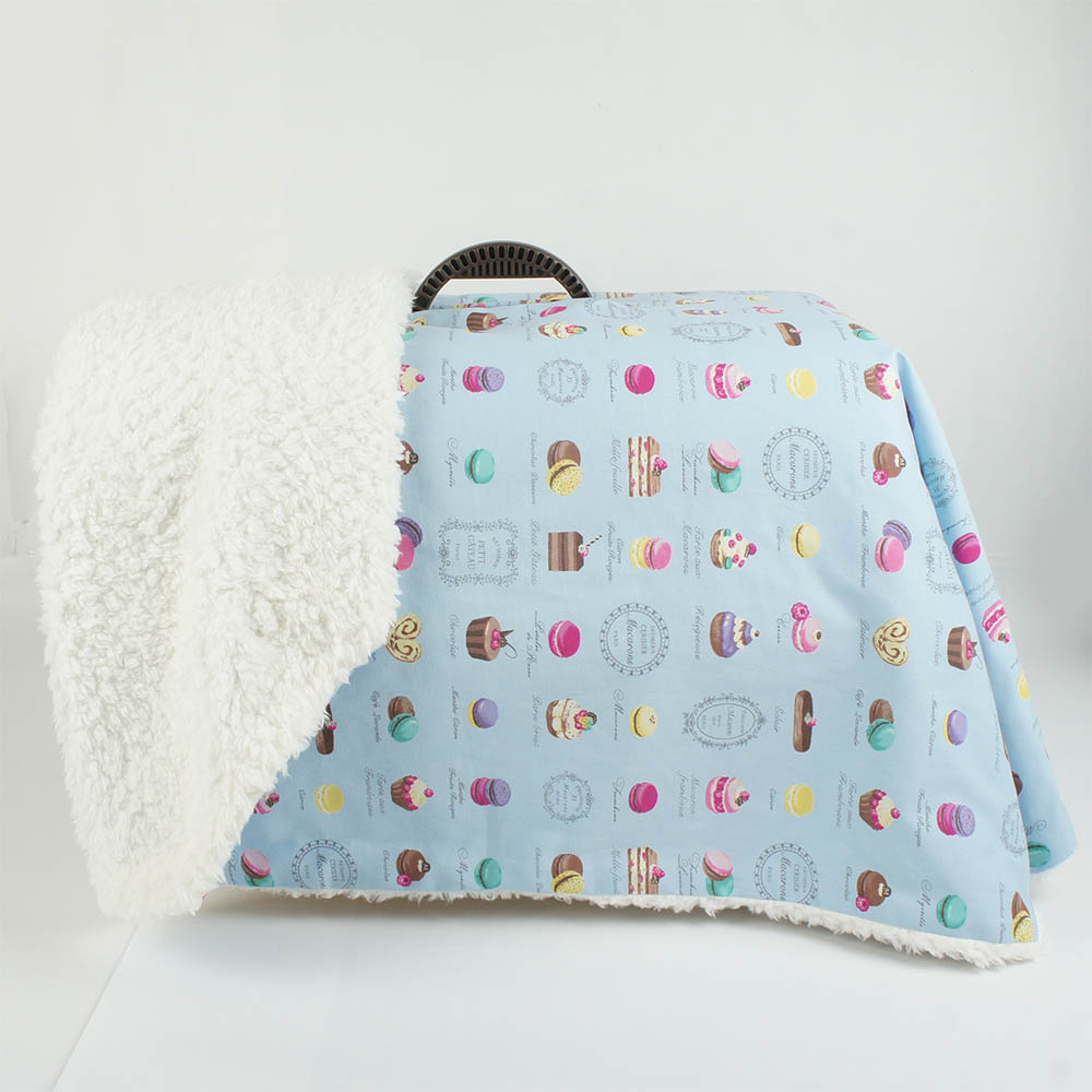 あったか３WAY キャリーカバーブランケット マカロンブルー ＜マルチ幅＞ Mサイズ（トグルボタン無し）