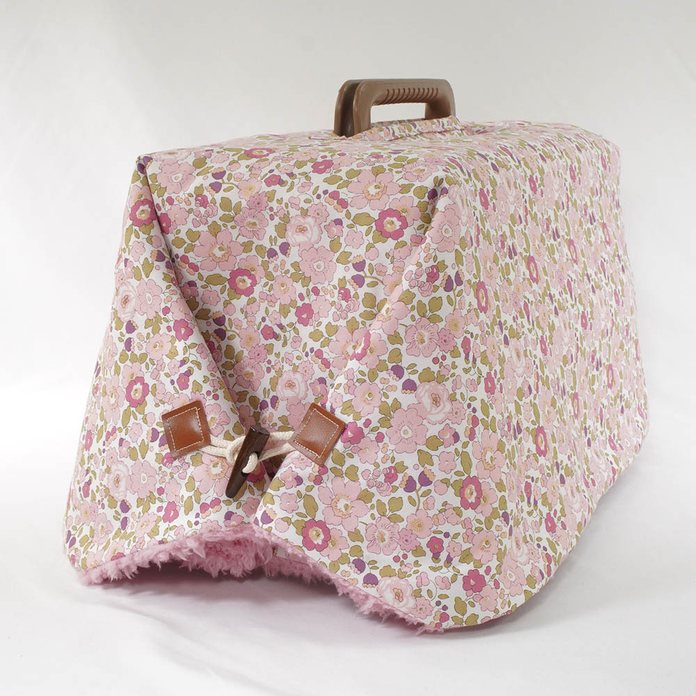 あったか3WAY キャリーカバーブランケット リバティプリント Betsy ピンクファー<マルチ幅> Sサイズ(トグルボタン付き)