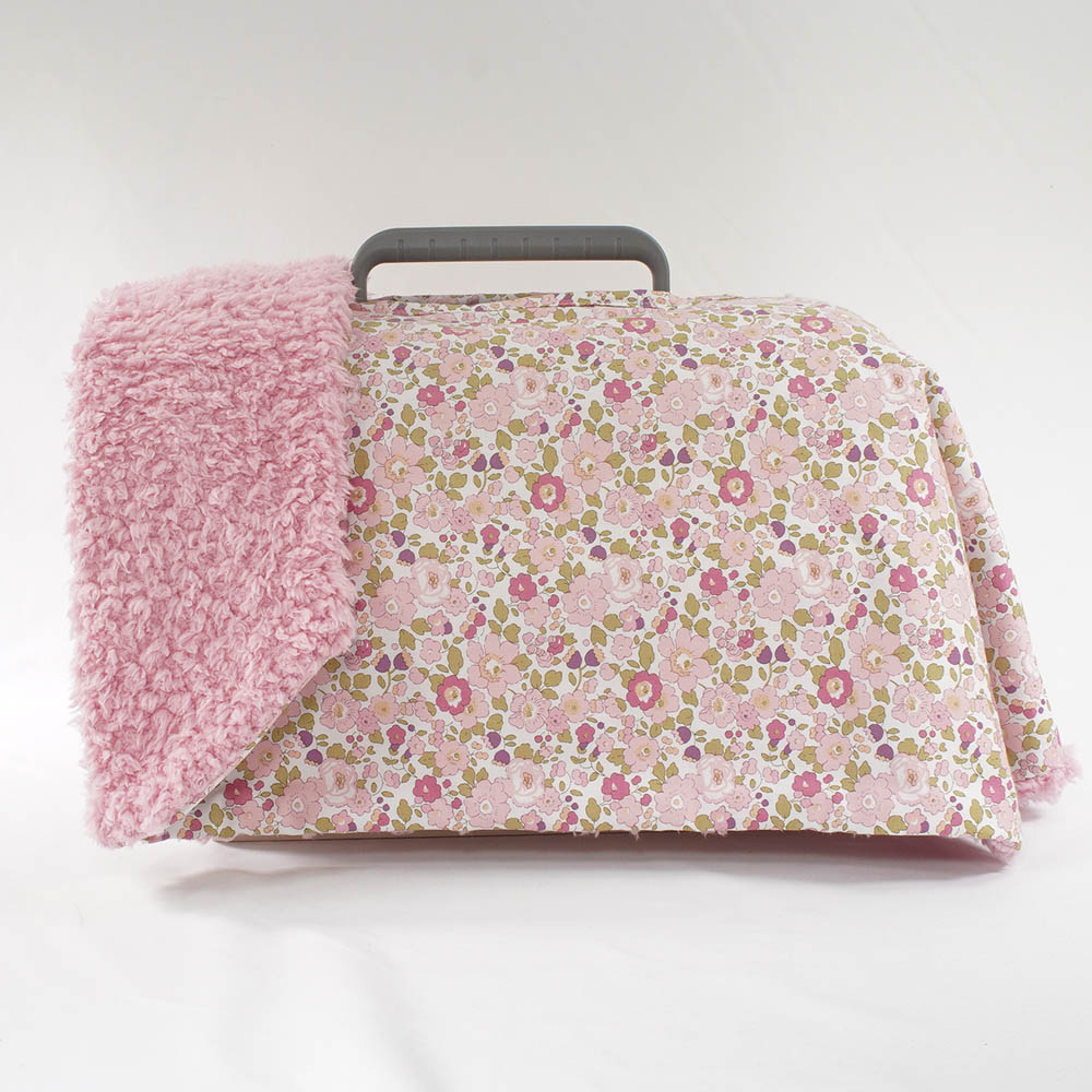 あったか3WAY キャリーカバーブランケット リバティプリント Betsy ピンクファー<マルチ幅> Sサイズ(トグルボタン無し)
