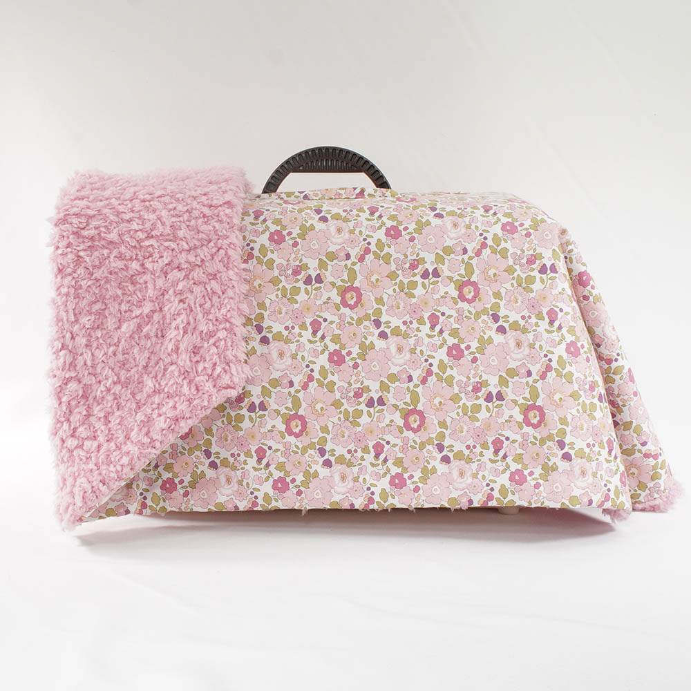 あったか3WAY キャリーカバーブランケット リバティプリント Betsy ピンクファー<マルチ幅> Sサイズ(トグルボタン無し)