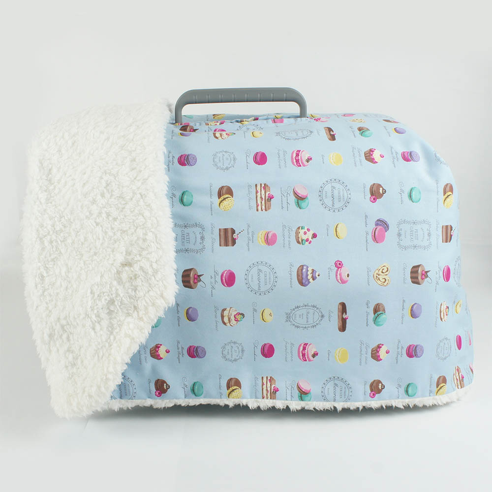 あったか３WAY キャリーカバーブランケット マカロンブルー ＜マルチ幅＞ Mサイズ（トグルボタン付き）