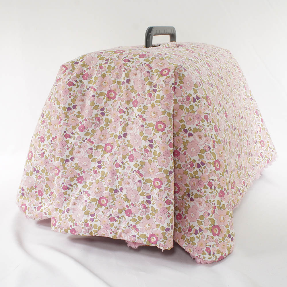 あったか３WAY キャリーカバーブランケット リバティプリント Betsy ピンクファー＜マルチ幅＞ Mサイズ（トグルボタン無し）