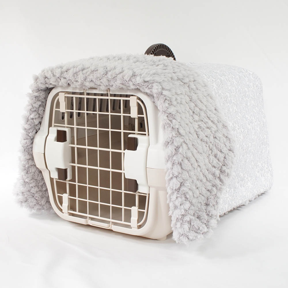 あったか３WAY キャリーカバーブランケット リバティプリント Betsy グレーファー＜マルチ幅＞ Sサイズ（トグルボタン付き）