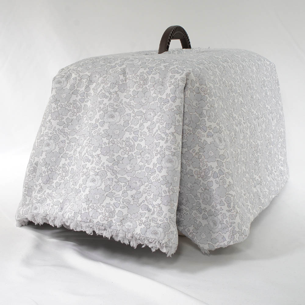 あったか３WAY キャリーカバーブランケット リバティプリント Betsy グレーファー＜マルチ幅＞ Sサイズ（トグルボタン無し）