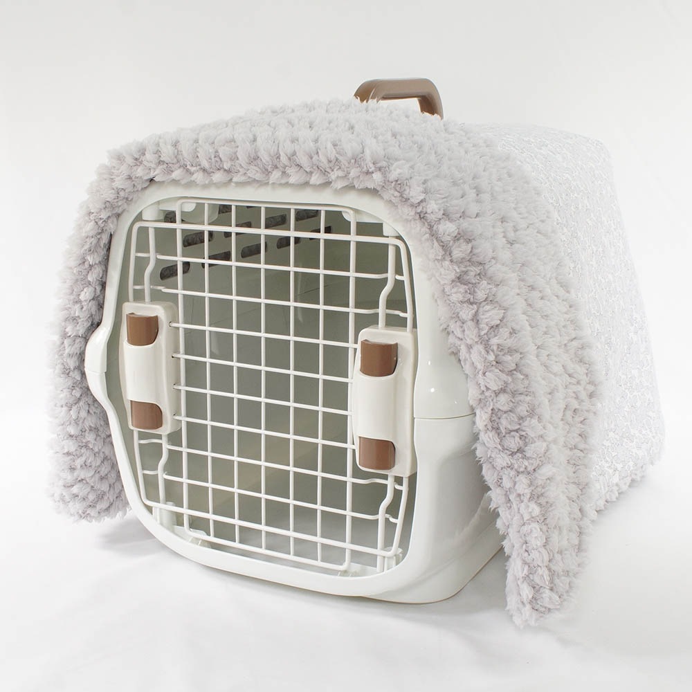 あったか３WAY キャリーカバーブランケット リバティプリント Betsy グレーファー＜マルチ幅＞ Mサイズ（トグルボタン付き）