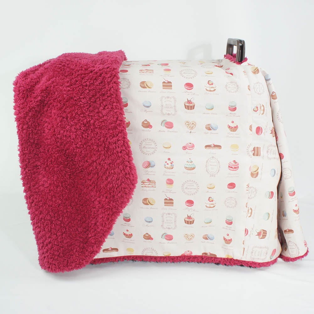 あったか３WAY キャリーカバーブランケット マカロンピンクラズベリー ＜マルチ幅＞ Ｌサイズ（トグルボタン無し）