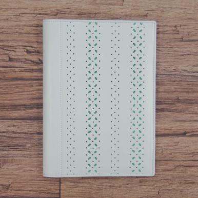 戦争に関する貴重な手記。手帳3冊。当時の革カバン入り。本文に概要アリ　太平洋戦争 戦争に関する貴重な記録手帳3冊。当時の革カバン入り。本文に