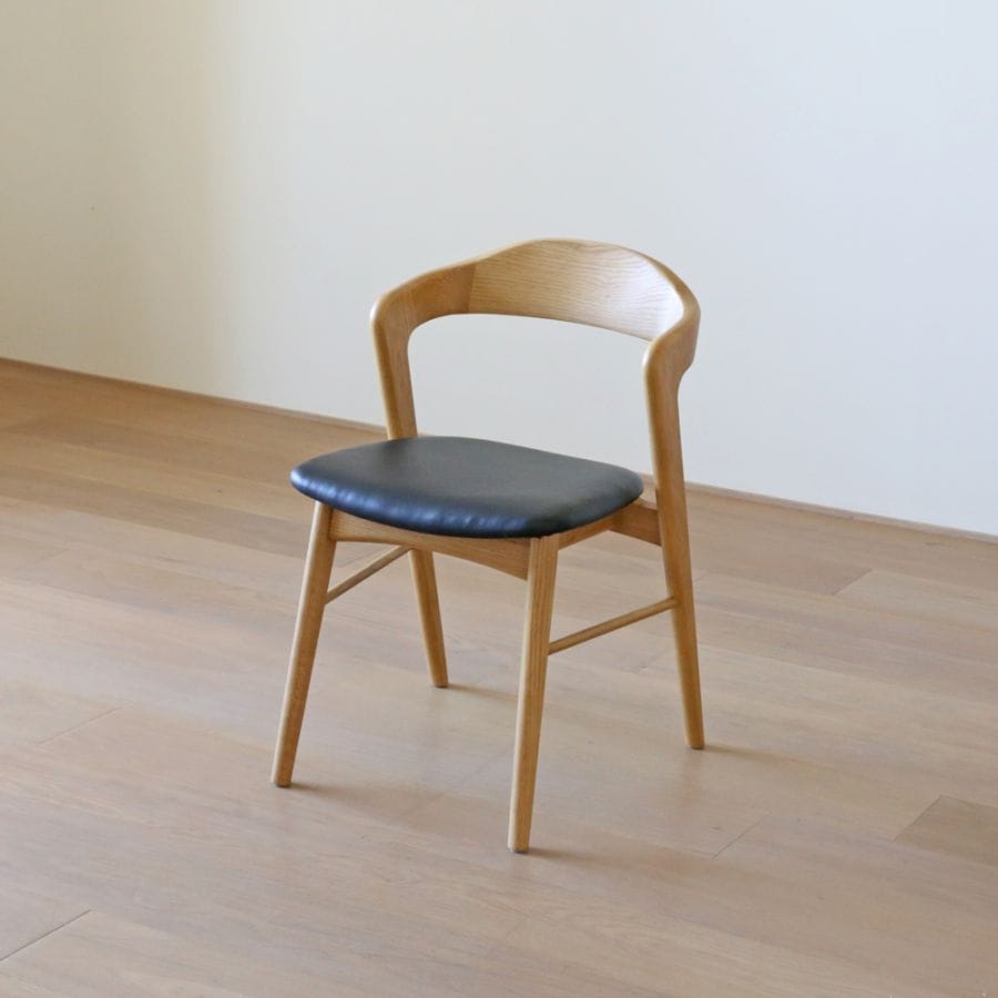 【30％OFF】【1台限り】【本社直営店】SWELL CHAIR オーク /黒座面 1