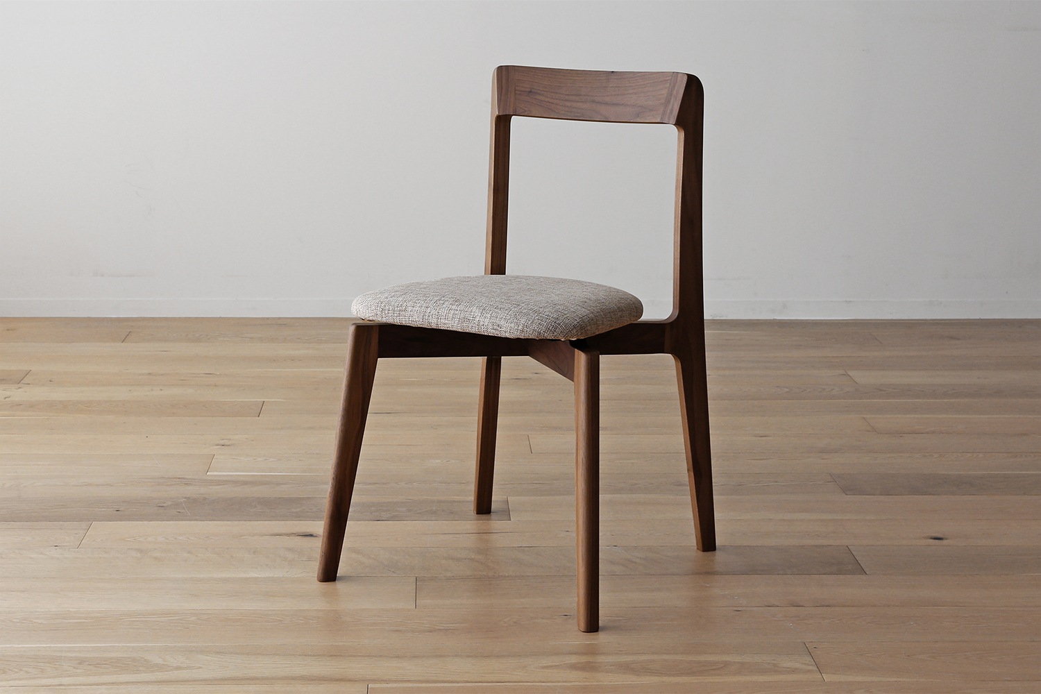RIALTO CHAIR ウォルナット/布座【受注生産品】