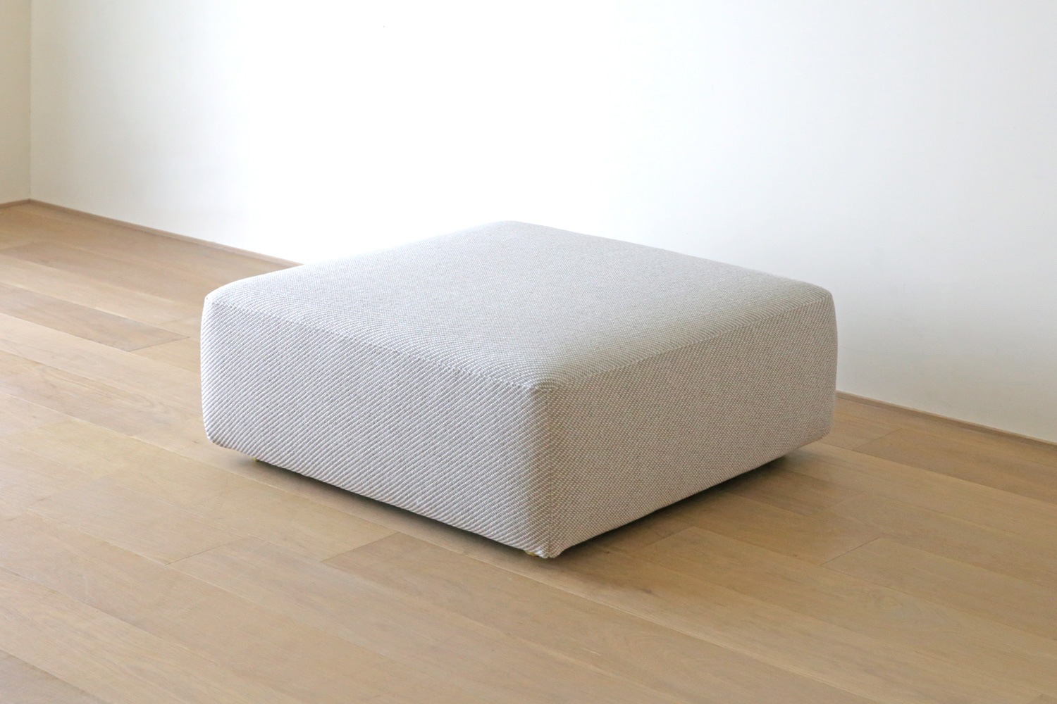 SUMOWA SOFA スモワ オットマン 90×90 ベージュ