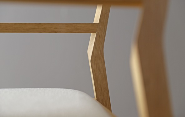 KIEL CHAIR 肘付き ウォルナット【受注生産品】 
