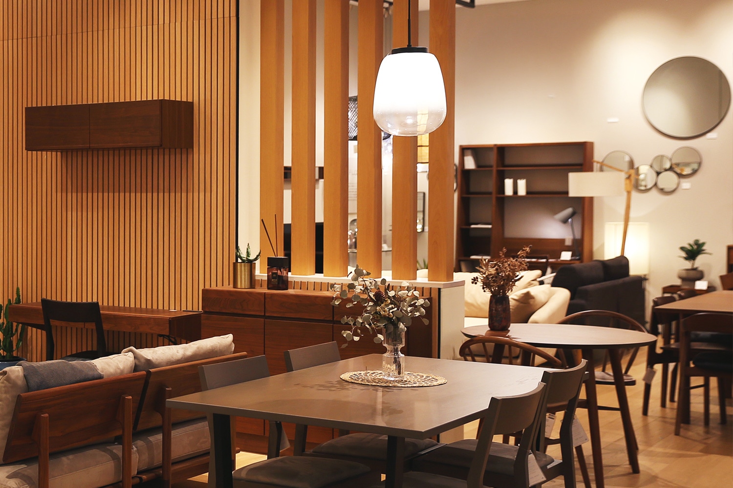 Ece Pendant Lamp (LBV-15)
