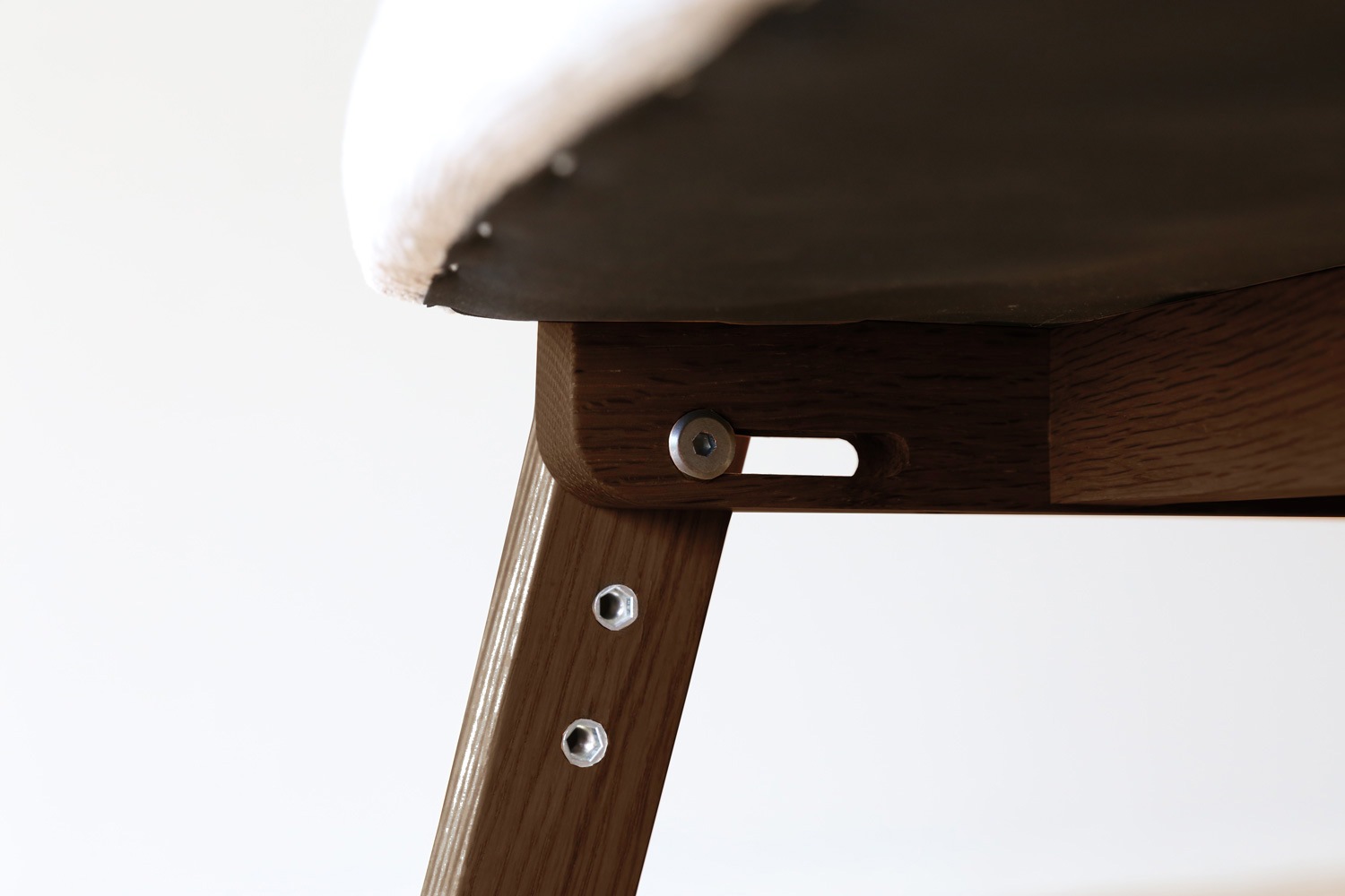 SELEST セレスト チェア 学習椅子 ウォルナット 【受注生産品】