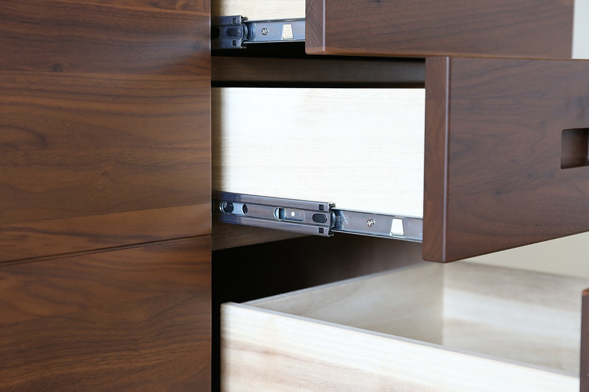 LEIRIA 84キャビネット 引出＋扉  ウォルナット