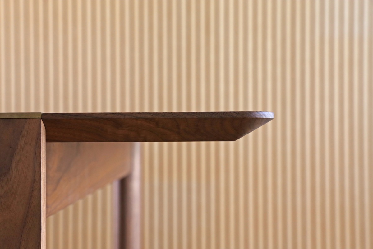 LAITON DINING TABLE ウォルナット