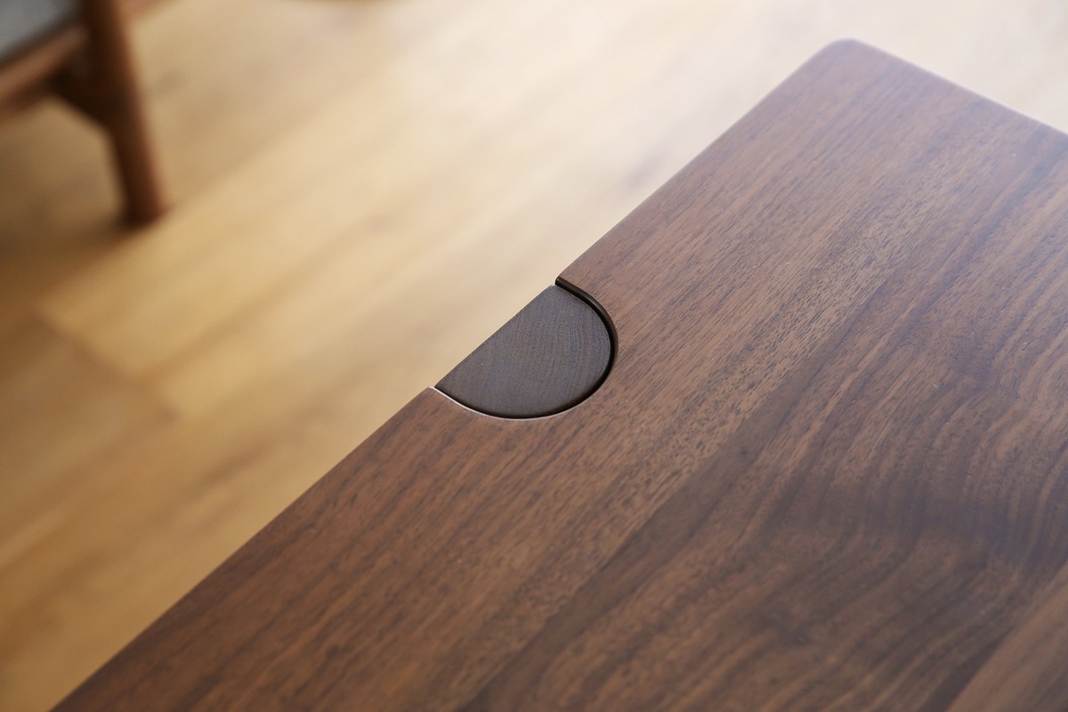 LAITON DINING TABLE ウォルナット
