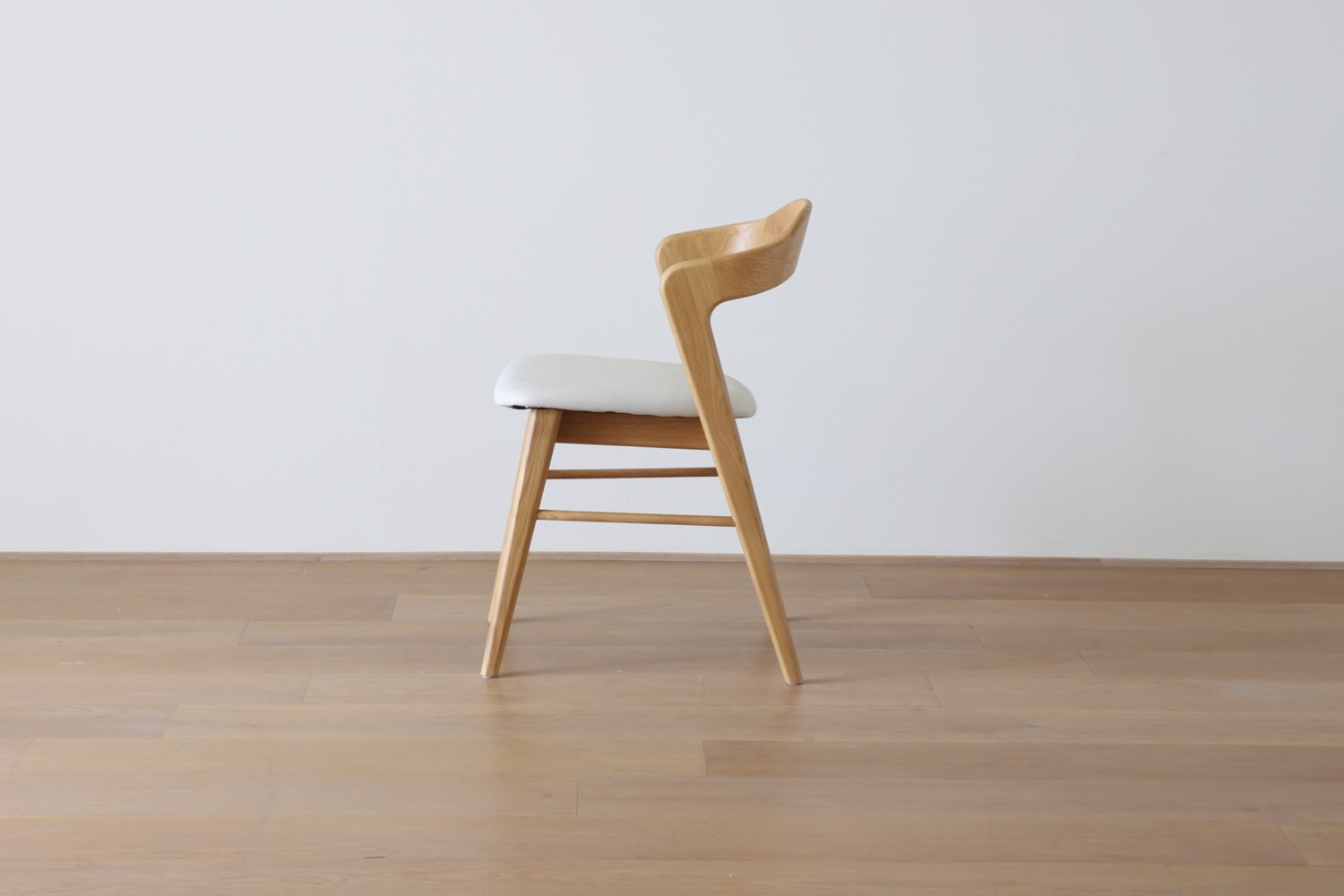 30％OFF】【1台限り】【本社直営店】SWELL CHAIR オーク /白座面 5