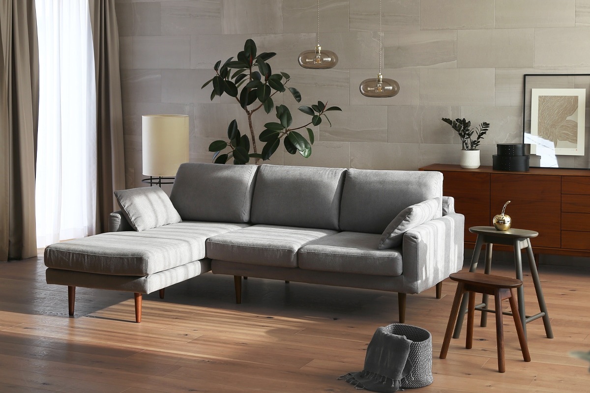 LEO SOFA カウチタイプ グレー 2人掛け（左肘）＋シェーズロング（右肘）　オーク脚/ウォルナット脚