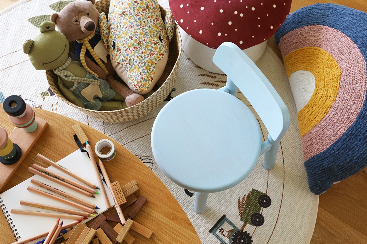 NIKA ニカ キッズチェア ナチュラル