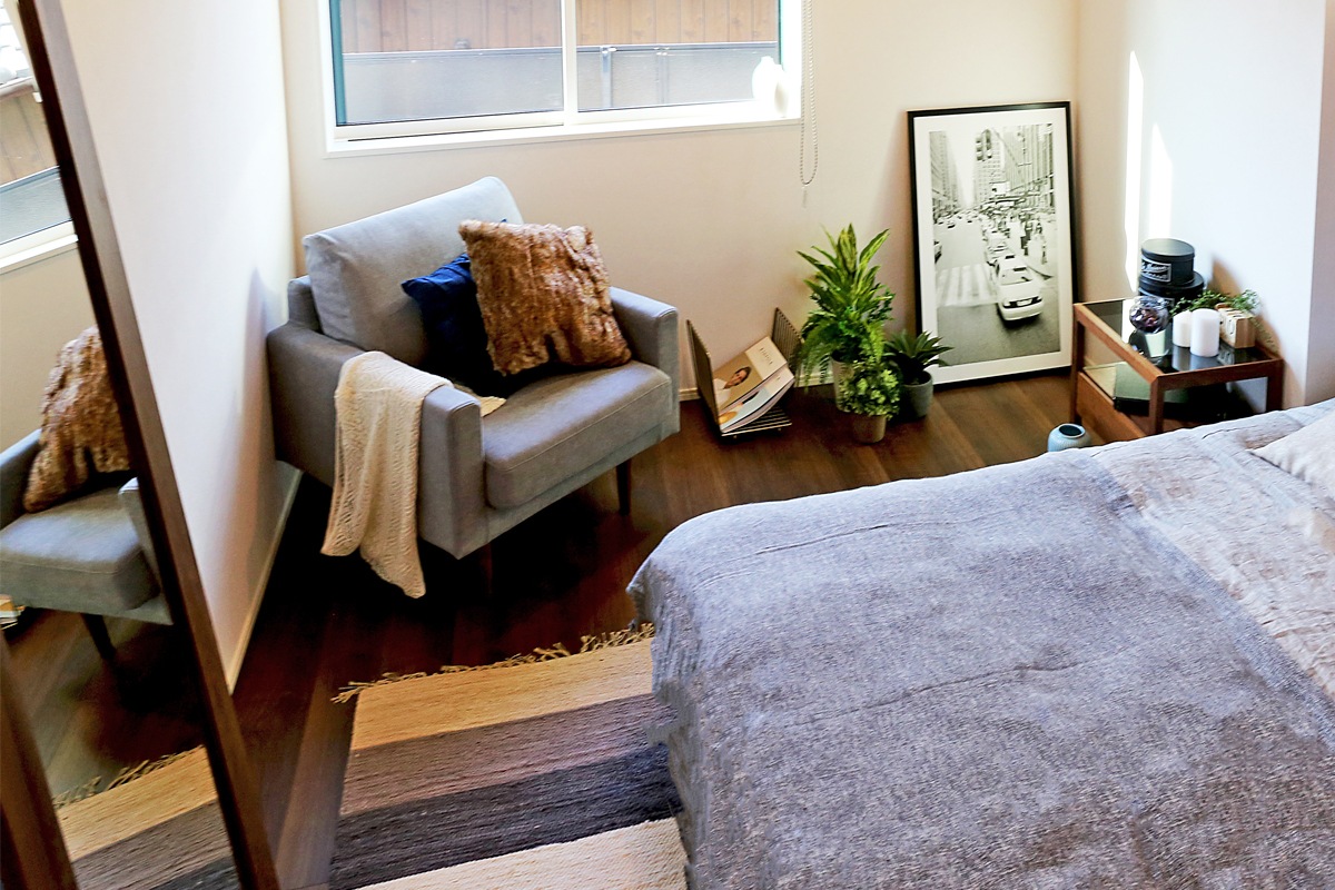 LEO SOFA 1人掛け アイボリー オーク脚/ウォルナット脚