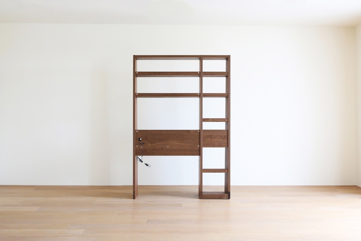 GALLE 41本棚(右加工あり) + 89デスクパーツ + エンドパネル(左エンド) 幅 133cm