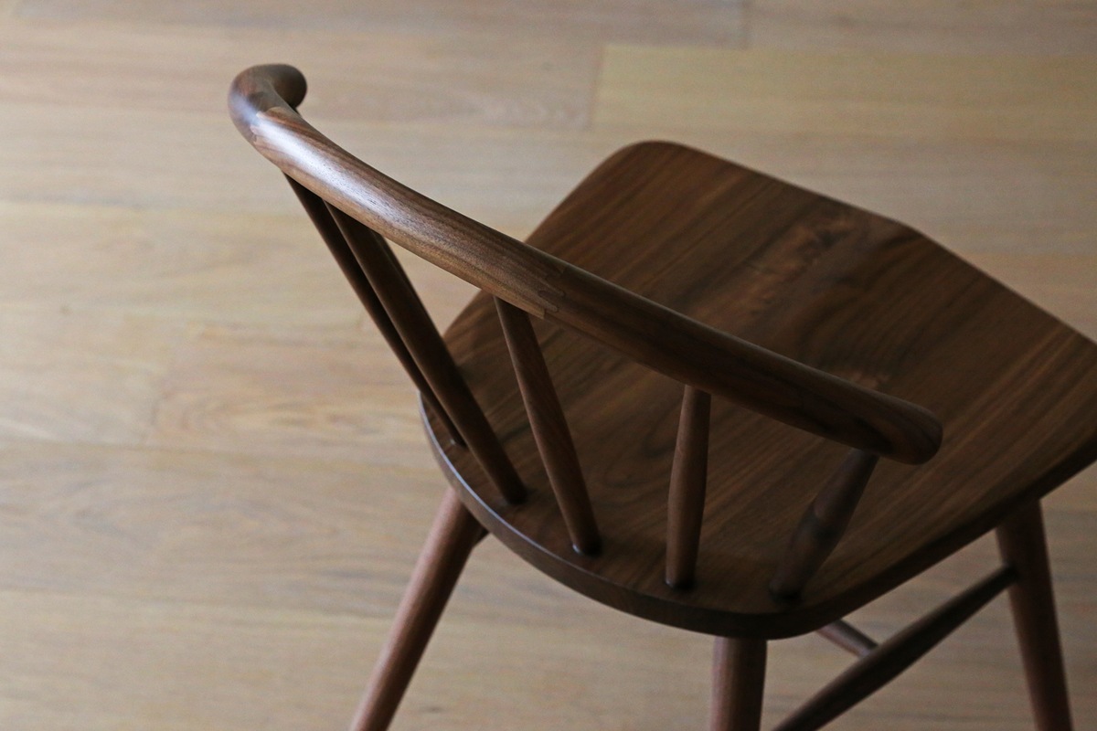 UN CHAIR ウォルナット